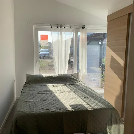 Maisonnette * آريس